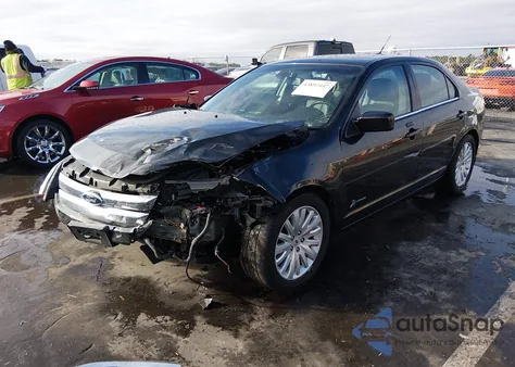 2010 Ford Fusion z USA, uszkodzony, nr VIN 3FADP0135CR203768
